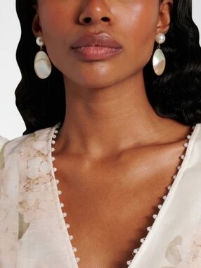 Jennifer Behr FIRE! NIB! Nerine Mother Of Pearl Drop Earrings. R2S!!
